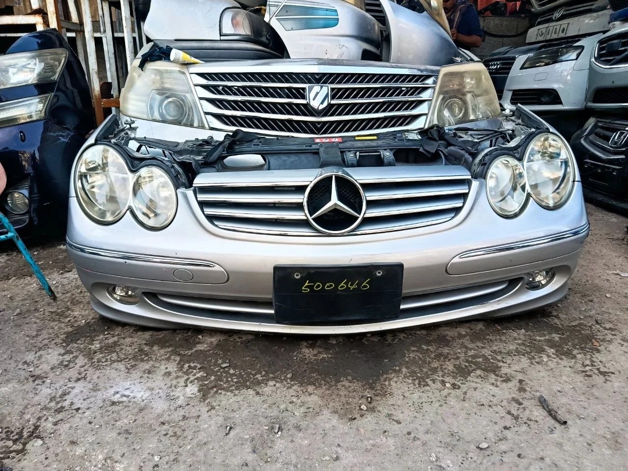 Передняя часть Mercedes-Benz CLK в сборе